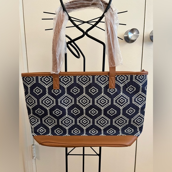 NWOT Thirtyone Blue & White Tote - Picture 2 of 8